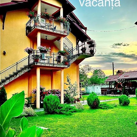 La Mateo Hotel Calimanesti Luaran gambar