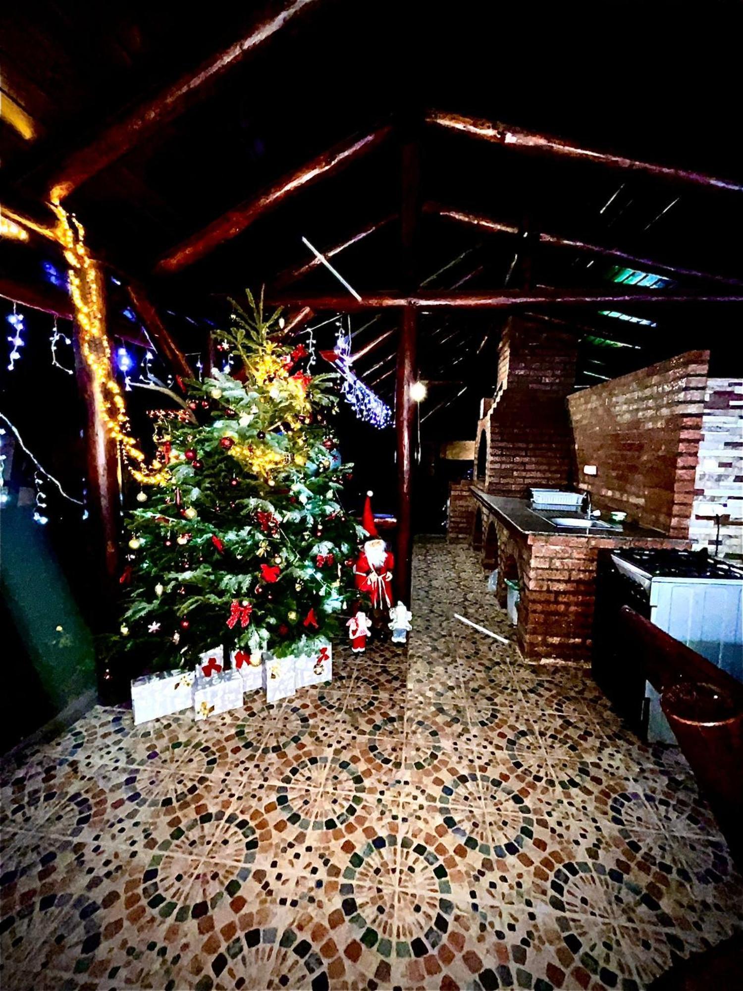 La Mateo Hotel Calimanesti Luaran gambar
