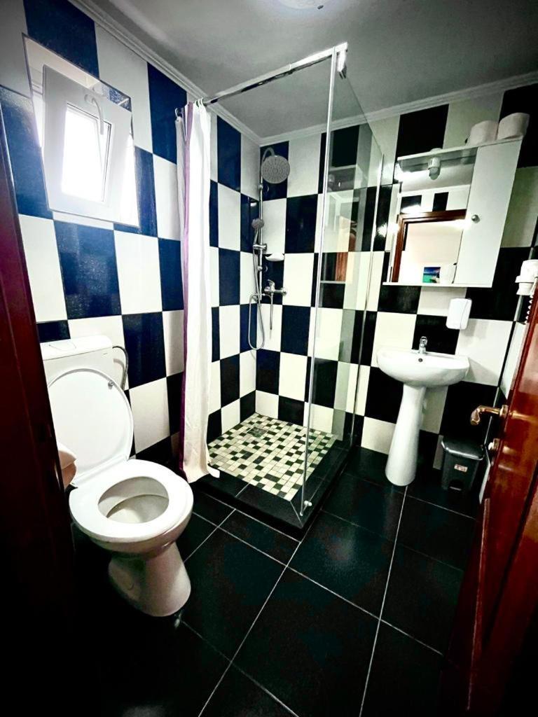 La Mateo Hotel Calimanesti Luaran gambar